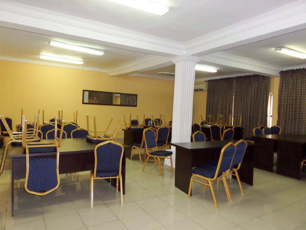 Aries Suites Lagos Eksteriør billede