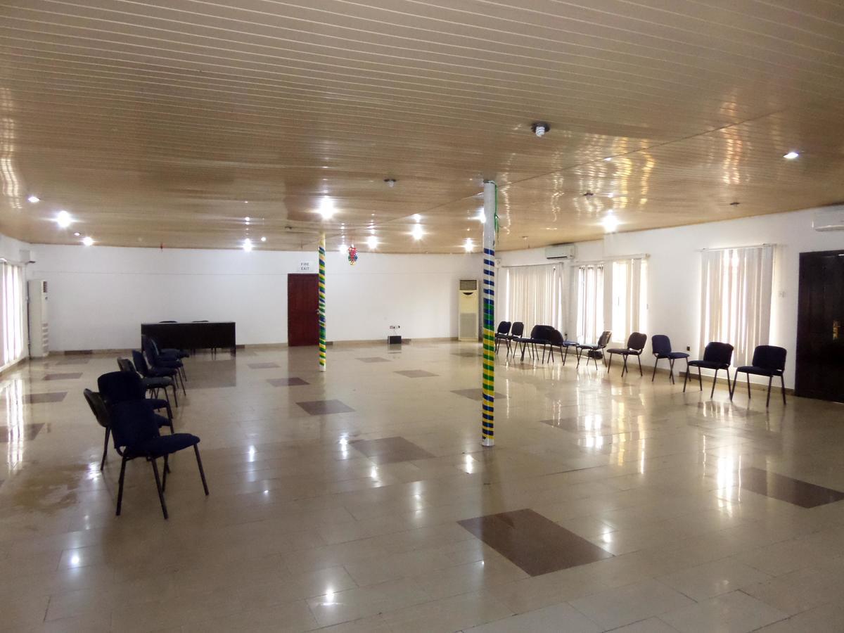 Aries Suites Lagos Eksteriør billede