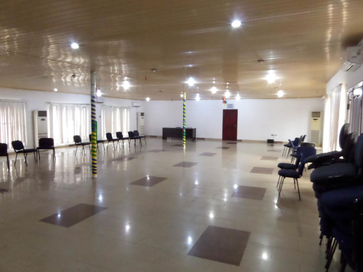 Aries Suites Lagos Eksteriør billede