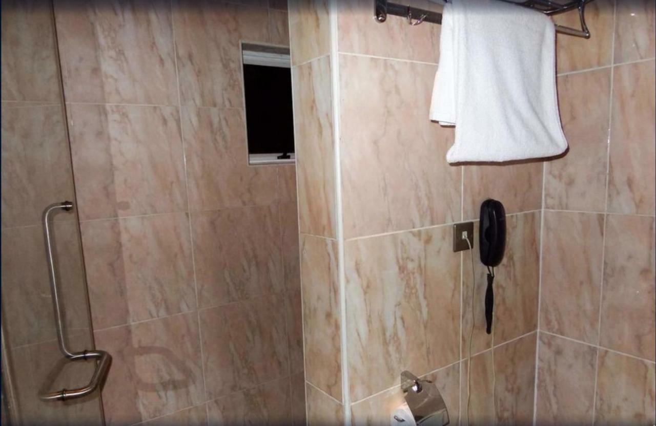 Aries Suites Lagos Eksteriør billede
